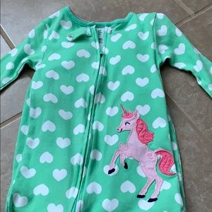 Cute 3T unicorn onesies. ❤️